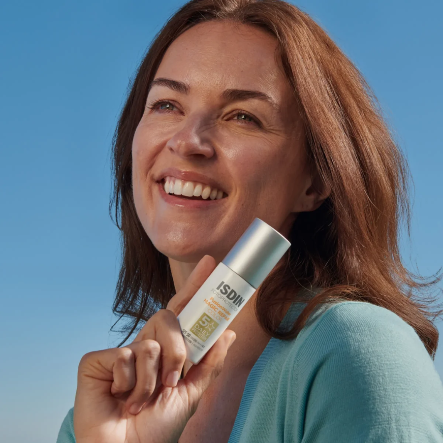 Isdin Fotoprotector Fusion Water Magic Repair Color SPF50 50 ml